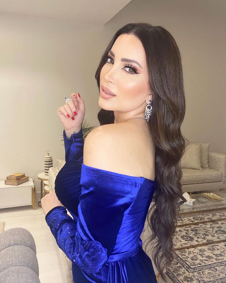 الممثلة السورية نسرين طافش