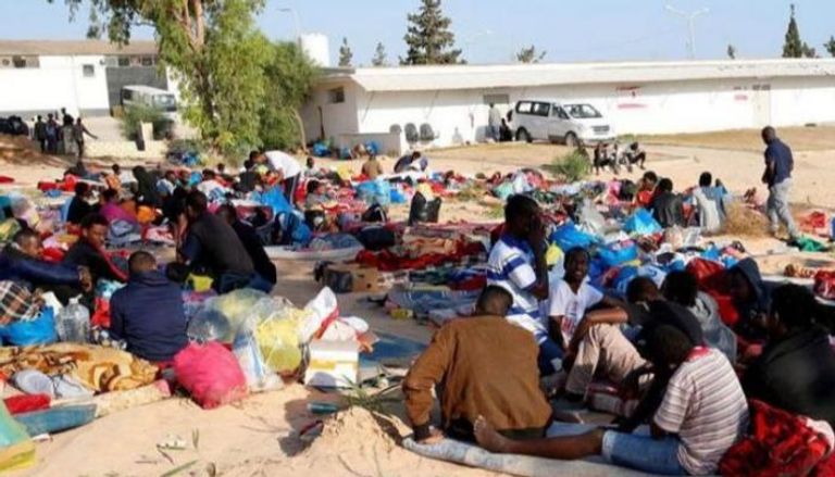 مهاجرون في أحد مراكز الاحتجاز بليبيا