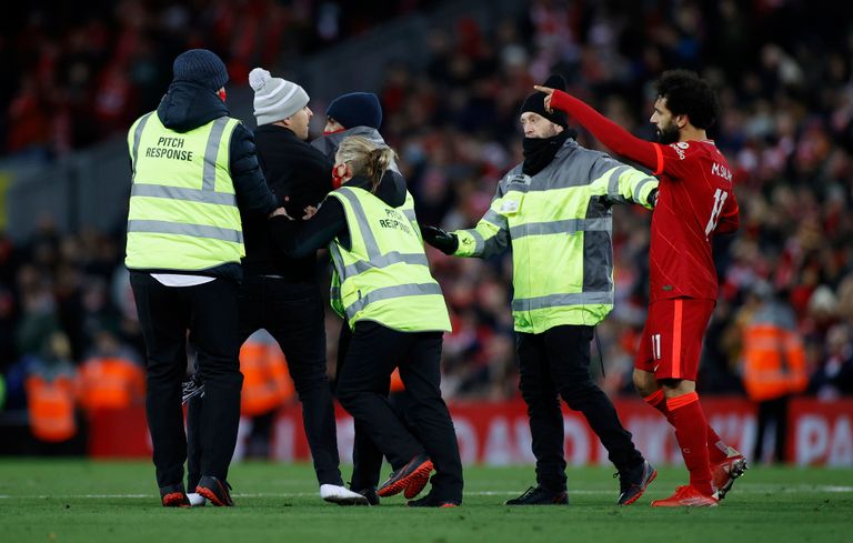 محمد صلاح مع المشجع