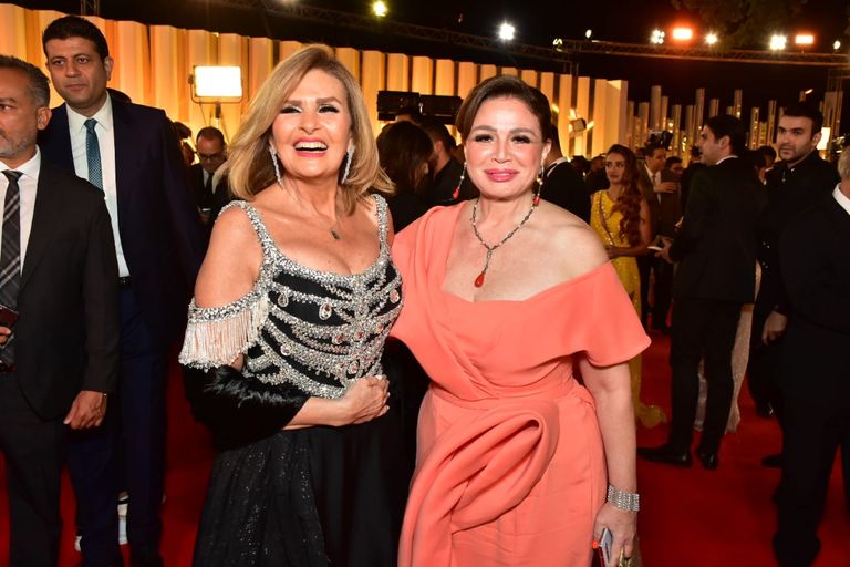 يسرا وإلهام شاهين في افتتاح مهرجان القاهرة السينمائي