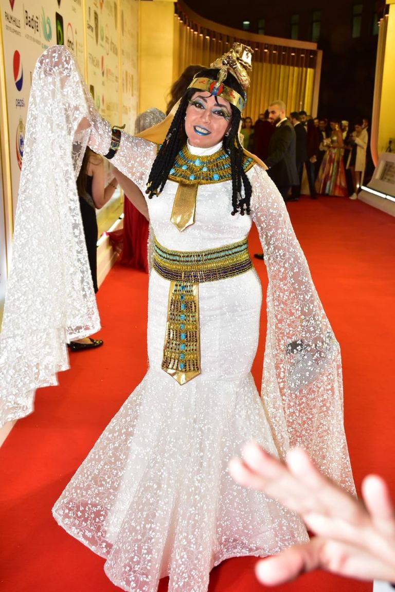 الفنانة هند عاكف