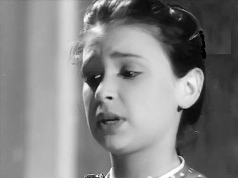 الفنانة القديرة نيللي