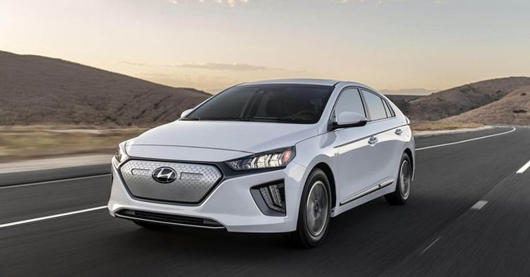 طراز Hyundai Ioniq Electric  طراز Ford Mustang Mach-E