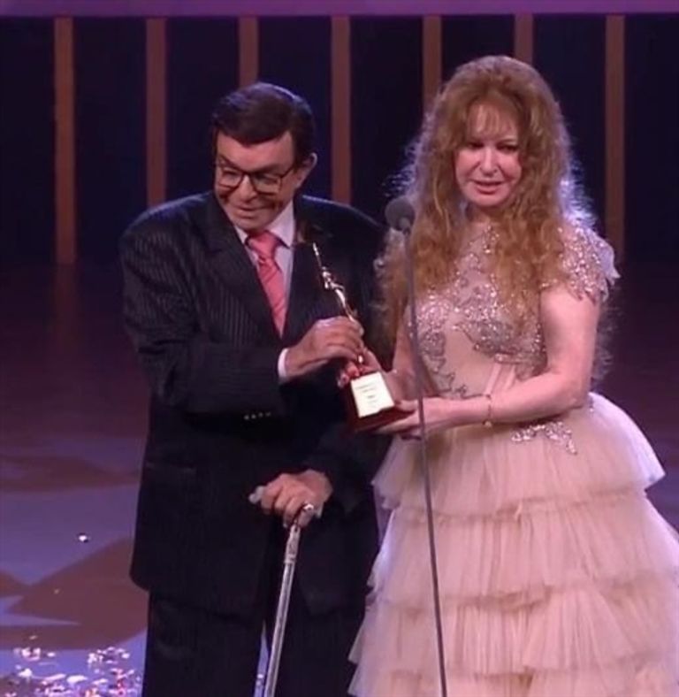 نيللي وسمير صبري على مسرح مهرجان القاهرة السينمائي