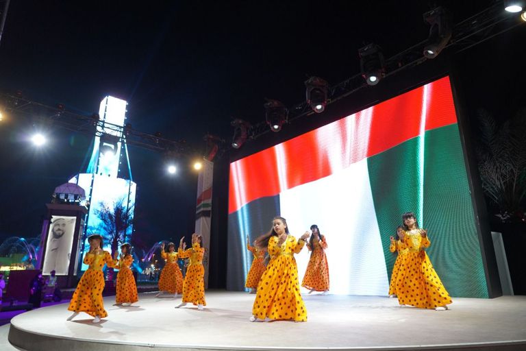 عروض فنية مبهرة بمهرجان الشيخ زايد