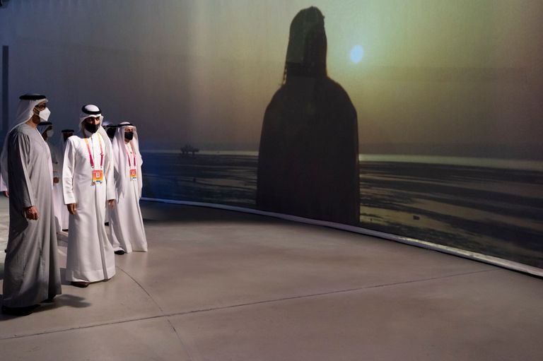 الشيخ محمد بن زايد آل نهيان أثناء الزيارة