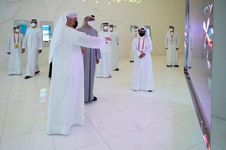 الشيخ محمد بن زايد آل نهيان أثناء الزيارة