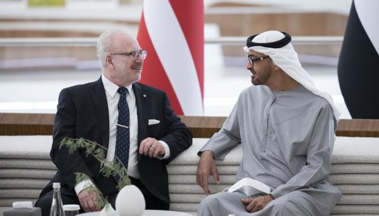 الشيخ محمد بن زايد آل نهيان يستقبل رئيس لاتفيا في إكسبو 2020 دبي