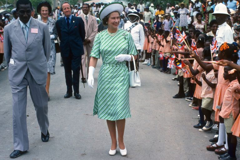 الملكة إليزابيث الثانية خلال إحدى زياراتها إلى باربادوس