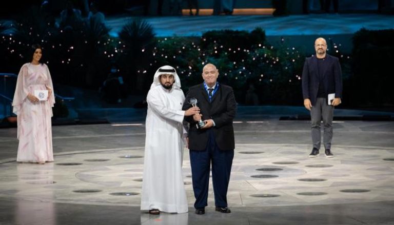 المصري عماد الدين أديب يفوز بجائزة شخصية العام الإعلامية