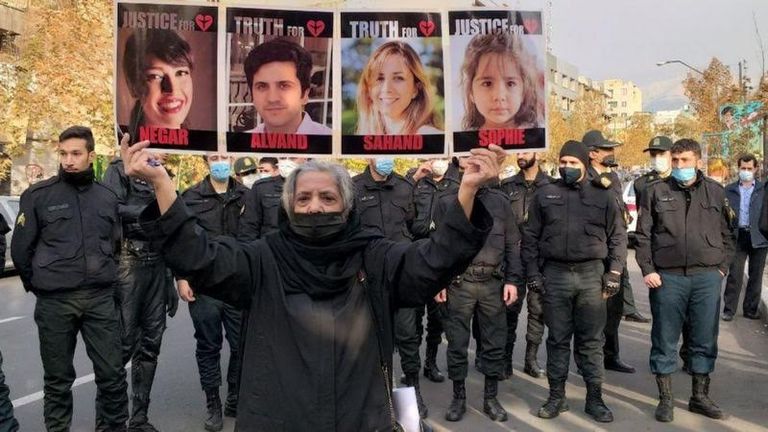 صور لعدد من ضحايا الطائرة الأوكرانية المنكوبة