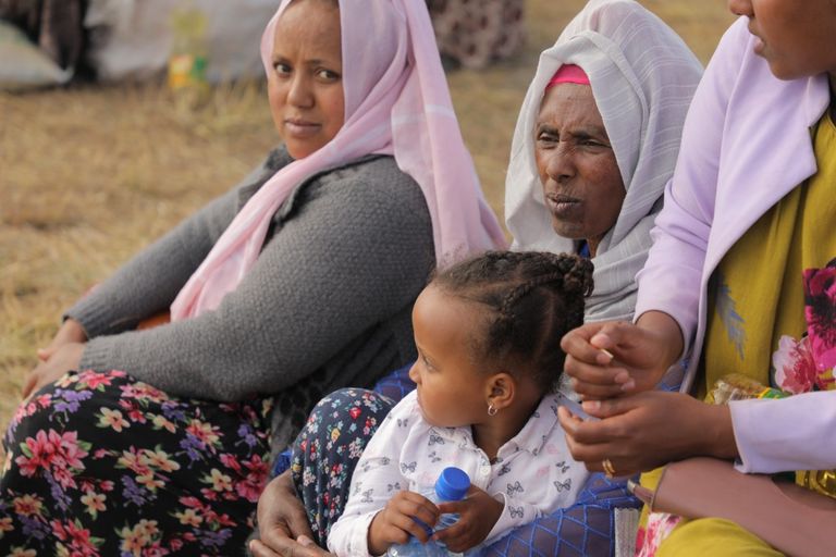 جانب من نازحي الحرب بمنطقة دبري برهان بإقليم أمهرة بشمالي إثيوبيا 