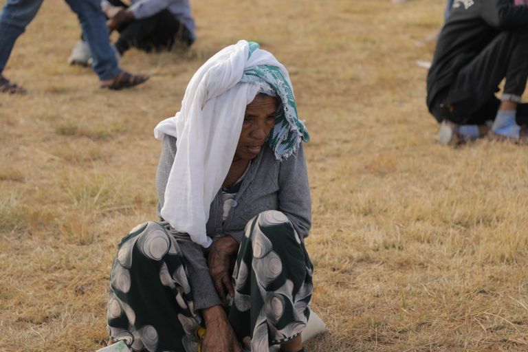 جانب من نازحي الحرب بمنطقة دبري برهان بإقليم أمهرة بشمالي إثيوبيا 