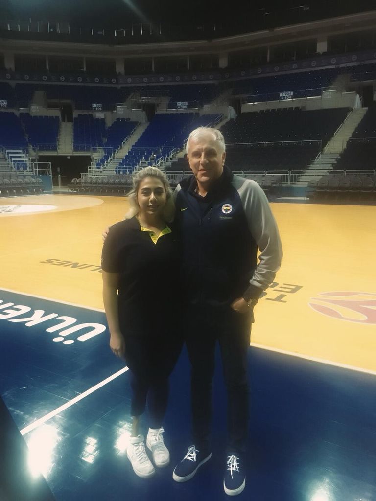 نسرين أكيوز