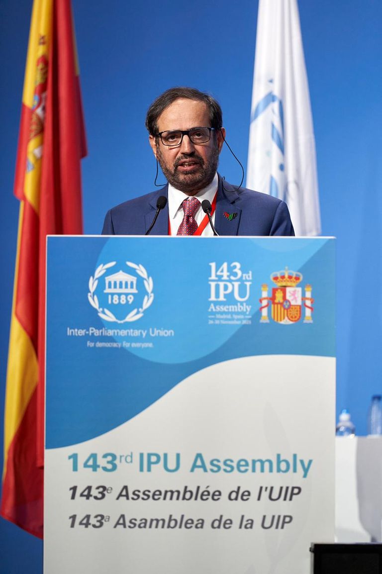 الدكتور علي النعيمي