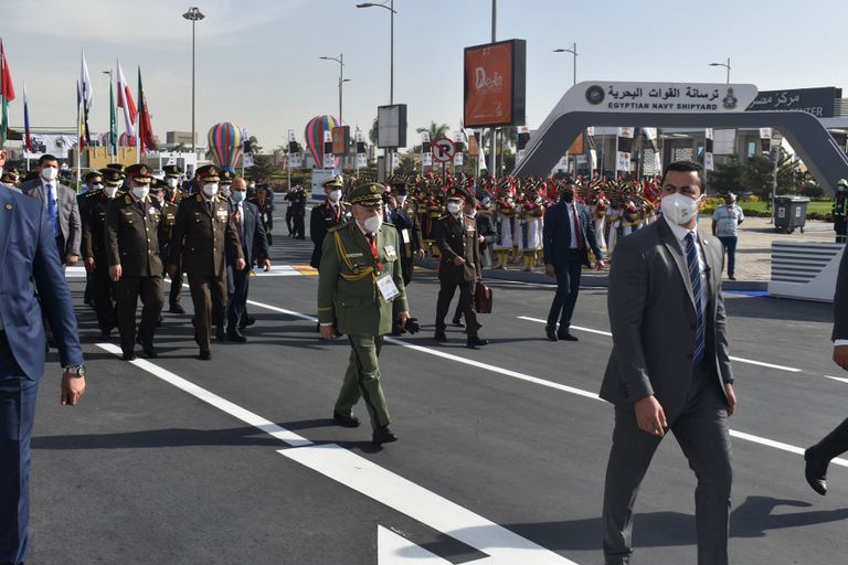 قائد أركان الجيش الجزائري في معرض إيديكس 2021 جانب من لقاء قائدي أركان الجيشين المصري والجزائري