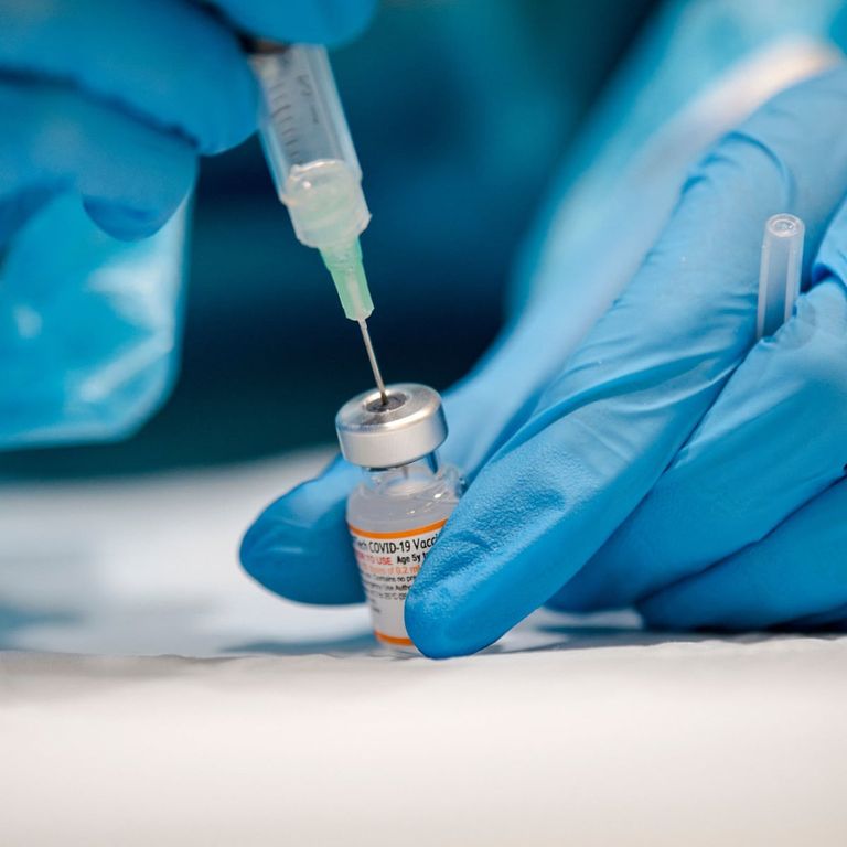 تسبب متغير أوميكرون في حدوث حالة من القلق والحذر في العالم