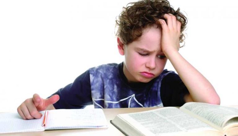 تظهر صعوبات عسر القراءة في سن ما قبل المدرسة