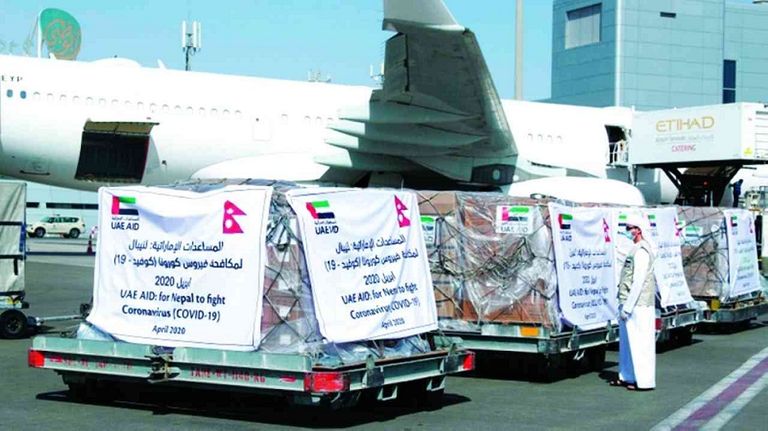 شحنة مساعدات إماراتية لإحدى الدول