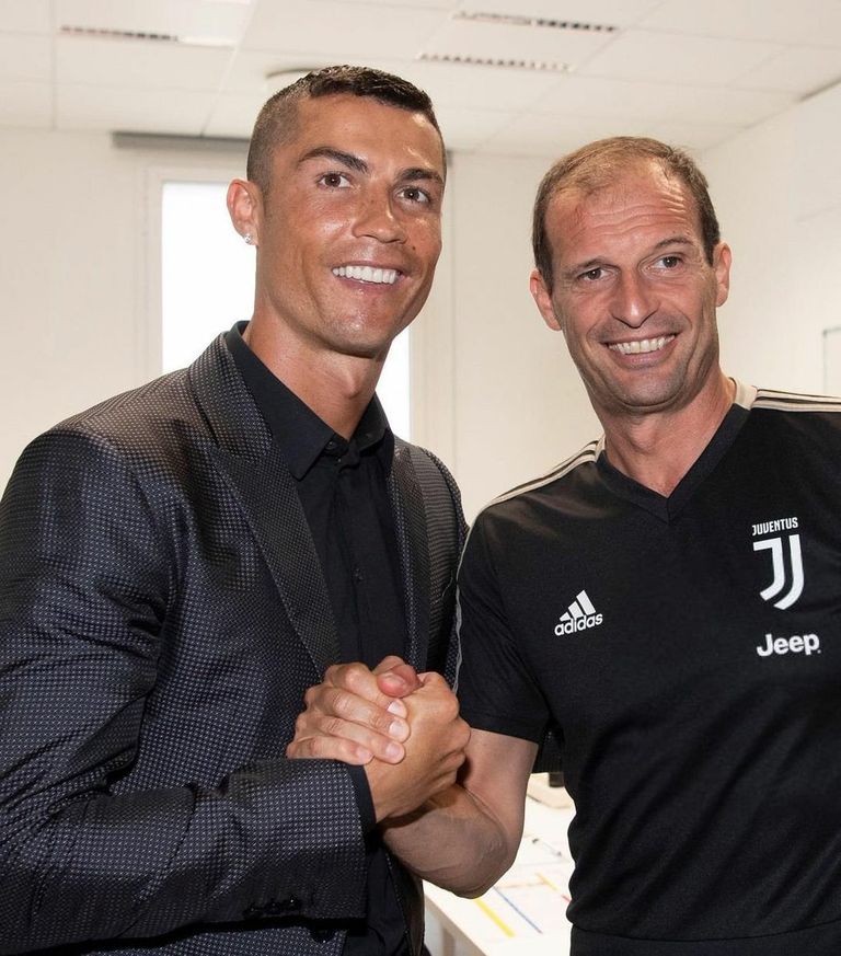 رونالدو وأليجري كريستيانو رونالدو مع مدربه السابق السير أليكس فيرجسون