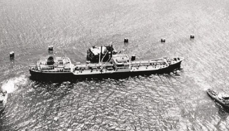 الإمارات والنفط في 50 عاما.. رحلة أمن الطاقة