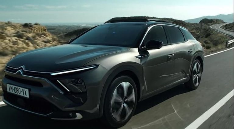 Citroën C5X طراز بي إم دبليو iX1