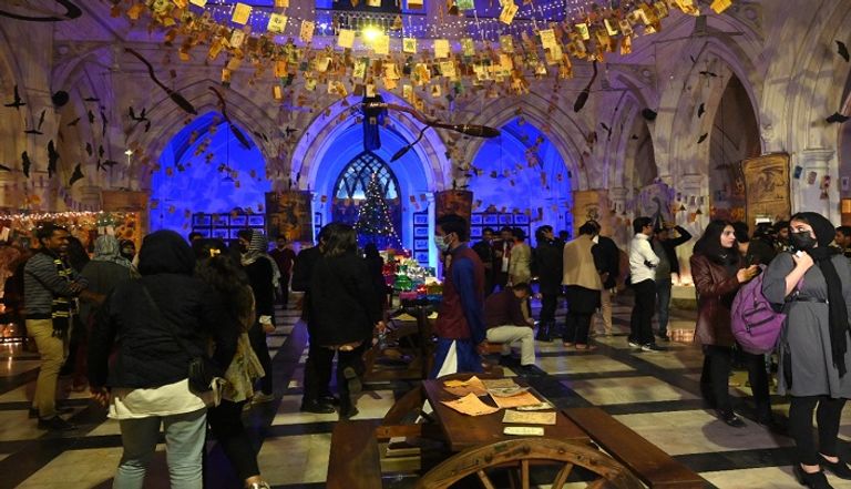 الجامعة يُقام فيها مهرجان مخصص لهاري بوتر