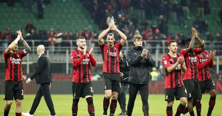 فريق ميلان بايرن ميونخ ودورتموند من مواجهة سابقة