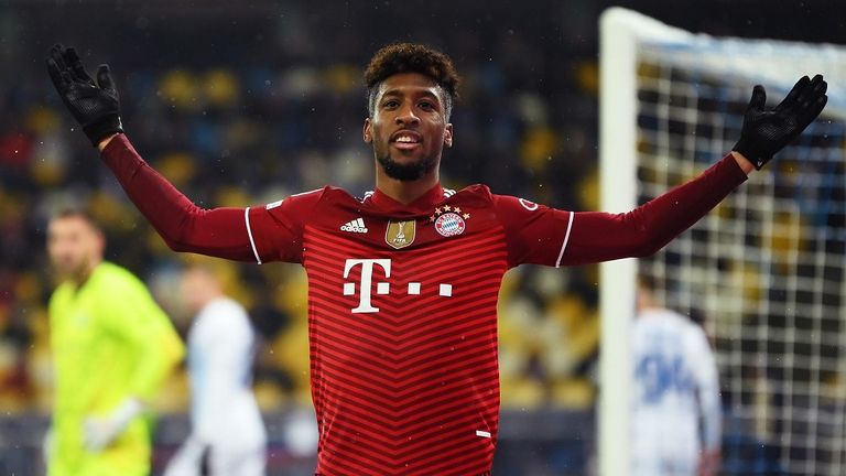 كينجسلي كومان تميمة بايرن ميونخ ضد بروسيا دورتموند كينجسلي كومان ضد بروسيا دورتموند