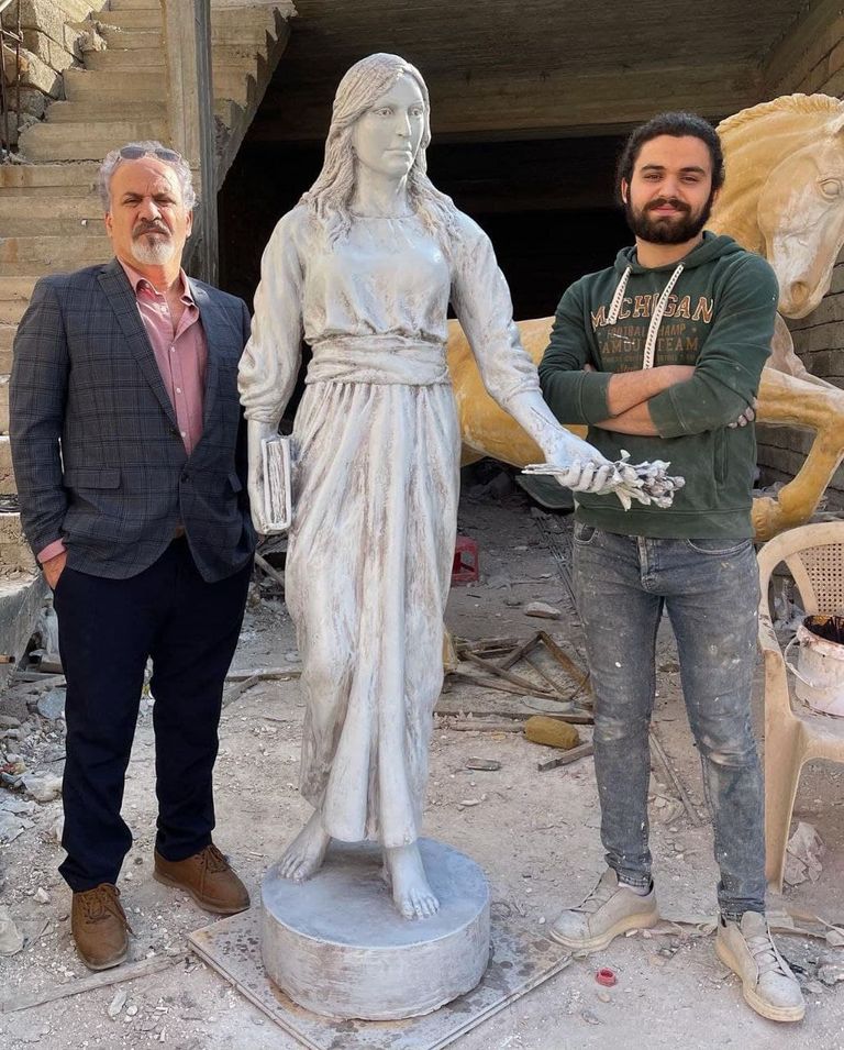 تمثال الفتاة الإيزيدية