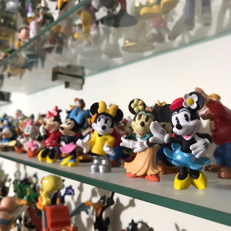 جانب من مقتنيات الشاب اللبناني عزت كريدية