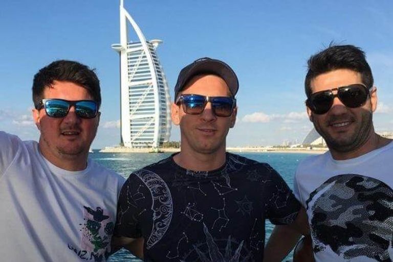 زيدان مع أسرته في دبي