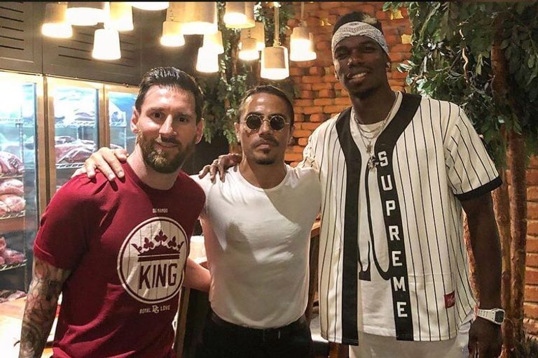 زيدان مع أسرته في دبي