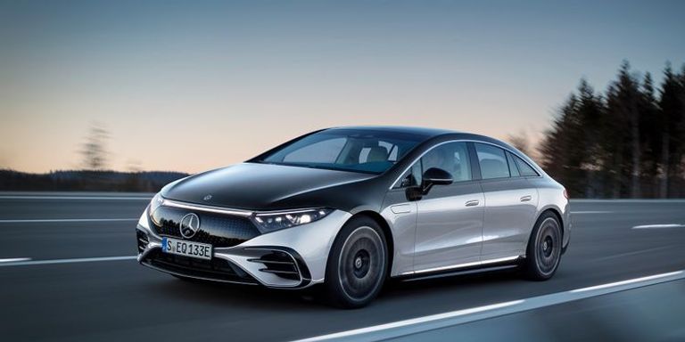 طراز Mercedes EQS580 طراز Audi e-tron S