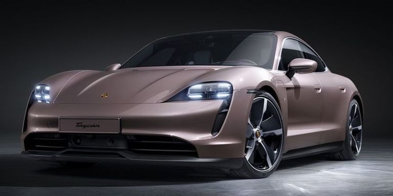 طراز Porsche Taycan Turbo S  طراز Audi e-tron S