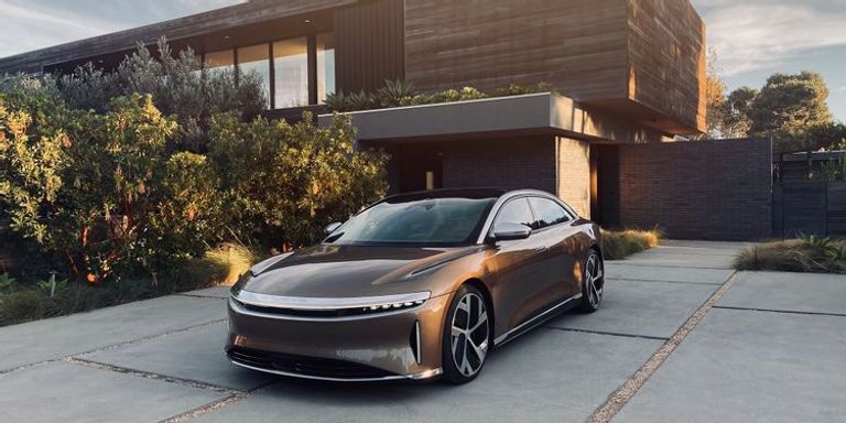 طراز Lucid Air Dream Edition طراز Audi e-tron S