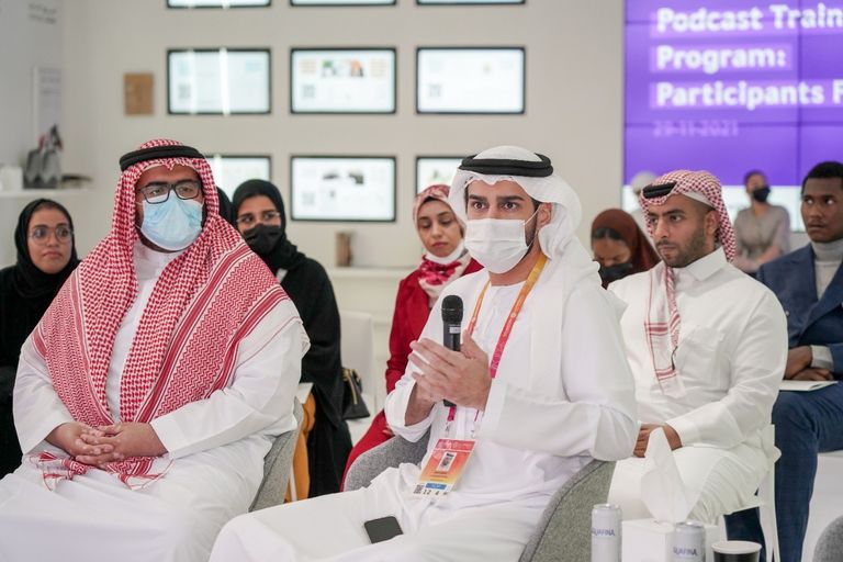 جانب من تكريم أعضاء بودكاست الشباب العربي