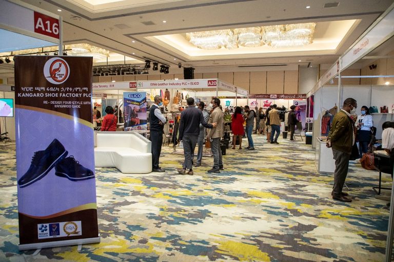 جانب من المعروضات