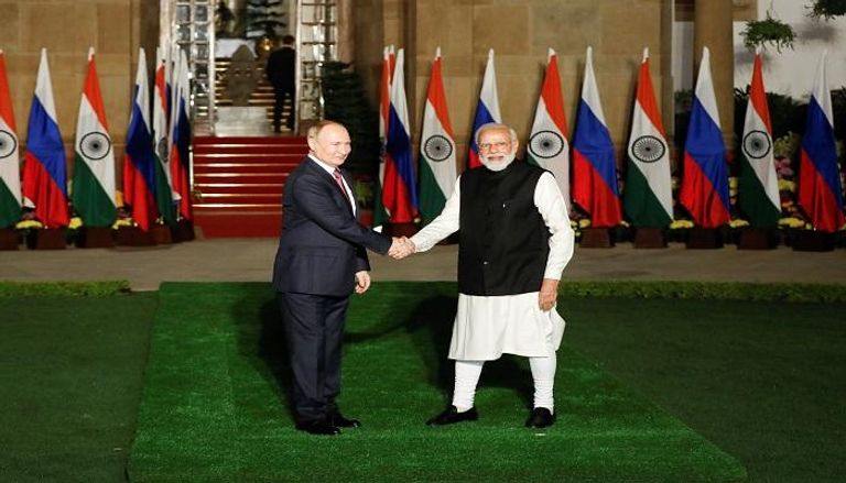  رئيس الوزراء الهندي والرئيس الروسي خلال لقاء اليوم