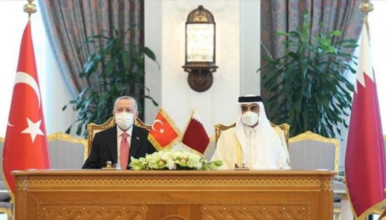 أمير قطر والرئيس التركي  يشهدان توقيع الاتفاقيات