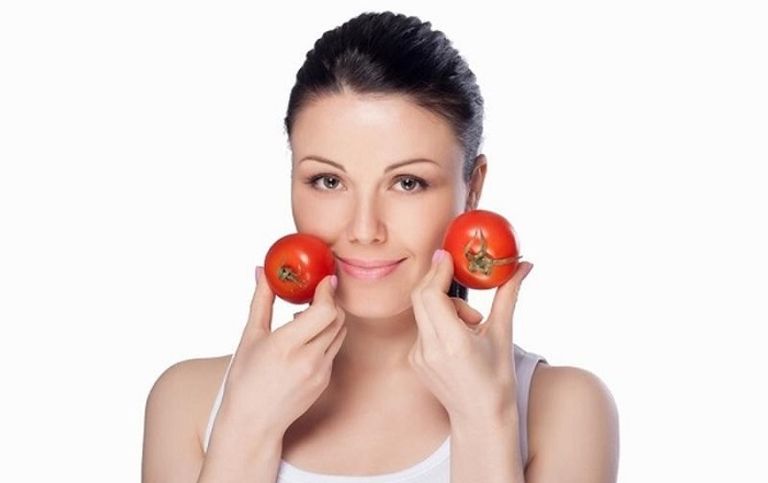 البشرة الدهنية تحتاج إلى عناية خاصة