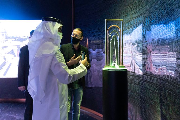 سيف بن زايد يزور جناح الفاتيكان في إكسبو 2020 دبي