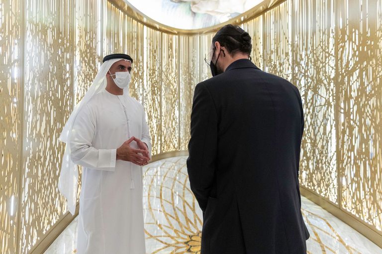 سيف بن زايد يزور جناح الفاتيكان في إكسبو 2020 دبي
