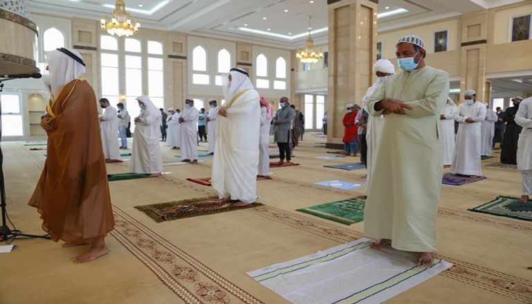 حكومة الإمارات تعتمد النظام الجديد للعمل الأسبوعي