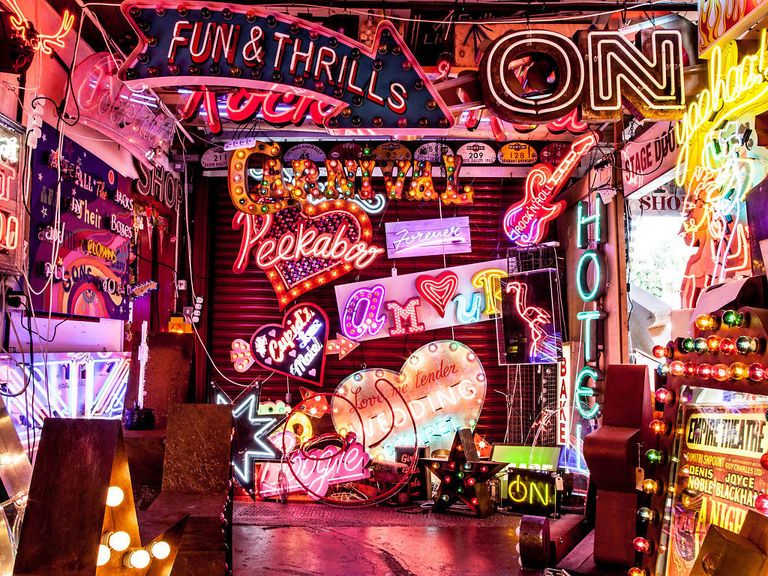 معارض أضواء النيون بلندن