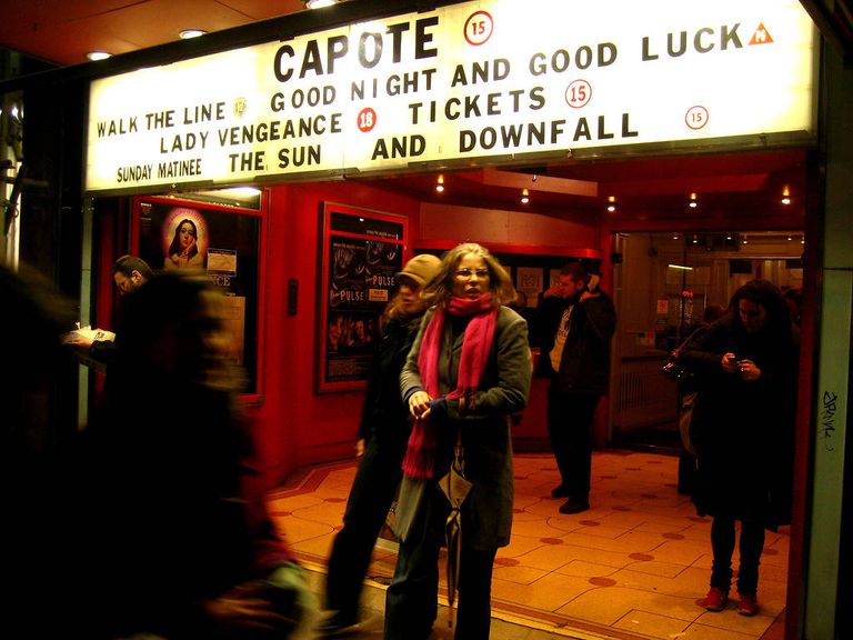 معارض أضواء النيون بلندن