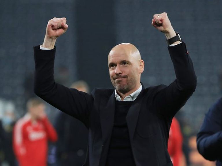 إيريك تين هاج مدرب أياكس أمستردام الهولندي بيب جوارديولا مدرب مانشستر سيتي