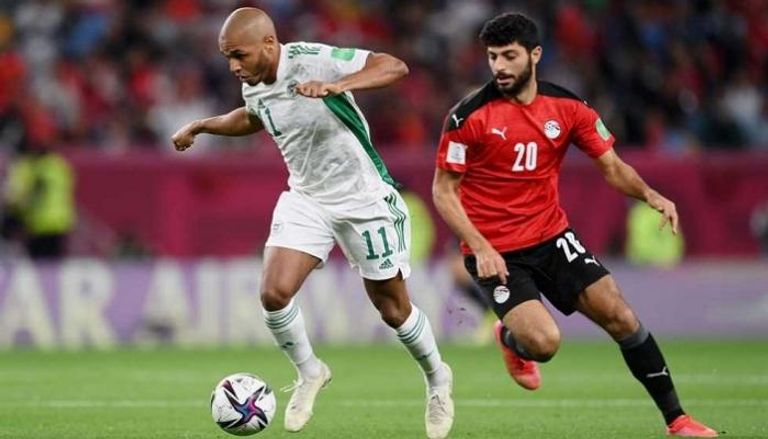 ياسين براهيمي لاعب الجزائر