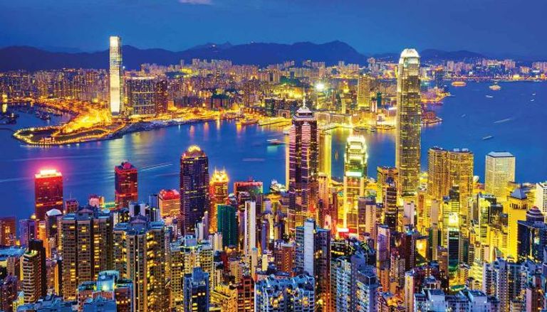 تحديات متزايدة تواجهها هونج كونج مع قيود كورونا الصارمة