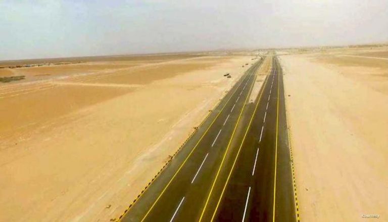 الطريق البري بين السعودية وسلطنة عمان